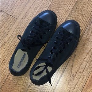 Black Converse sneakers size 7 women's